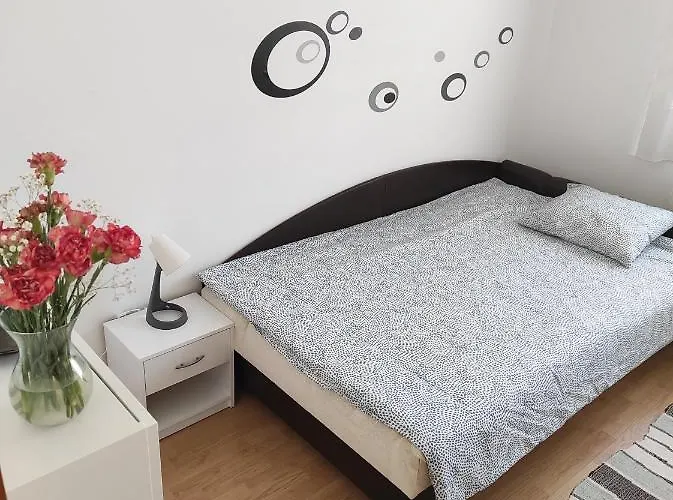 Kamilla Vendeghaz Tiszafüred