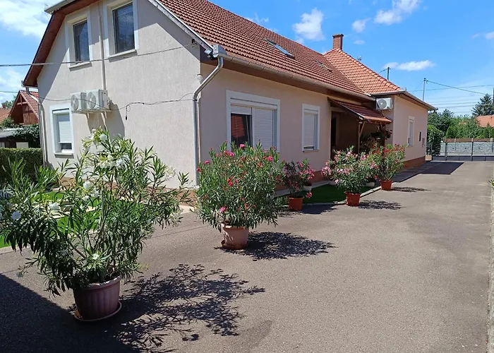 Kamilla Vendeghaz Tiszafüred